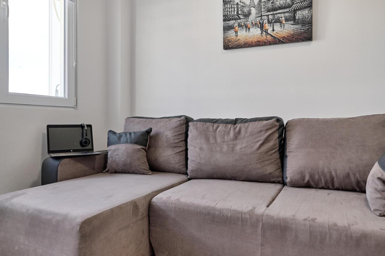 Cozy Apartment With Balcony On The Black Sea- Part Of The Family 'Vicki Apart Warna Exterior foto